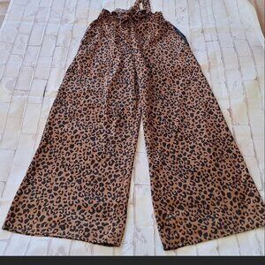 Sienna Sky cheetah print pants size XS